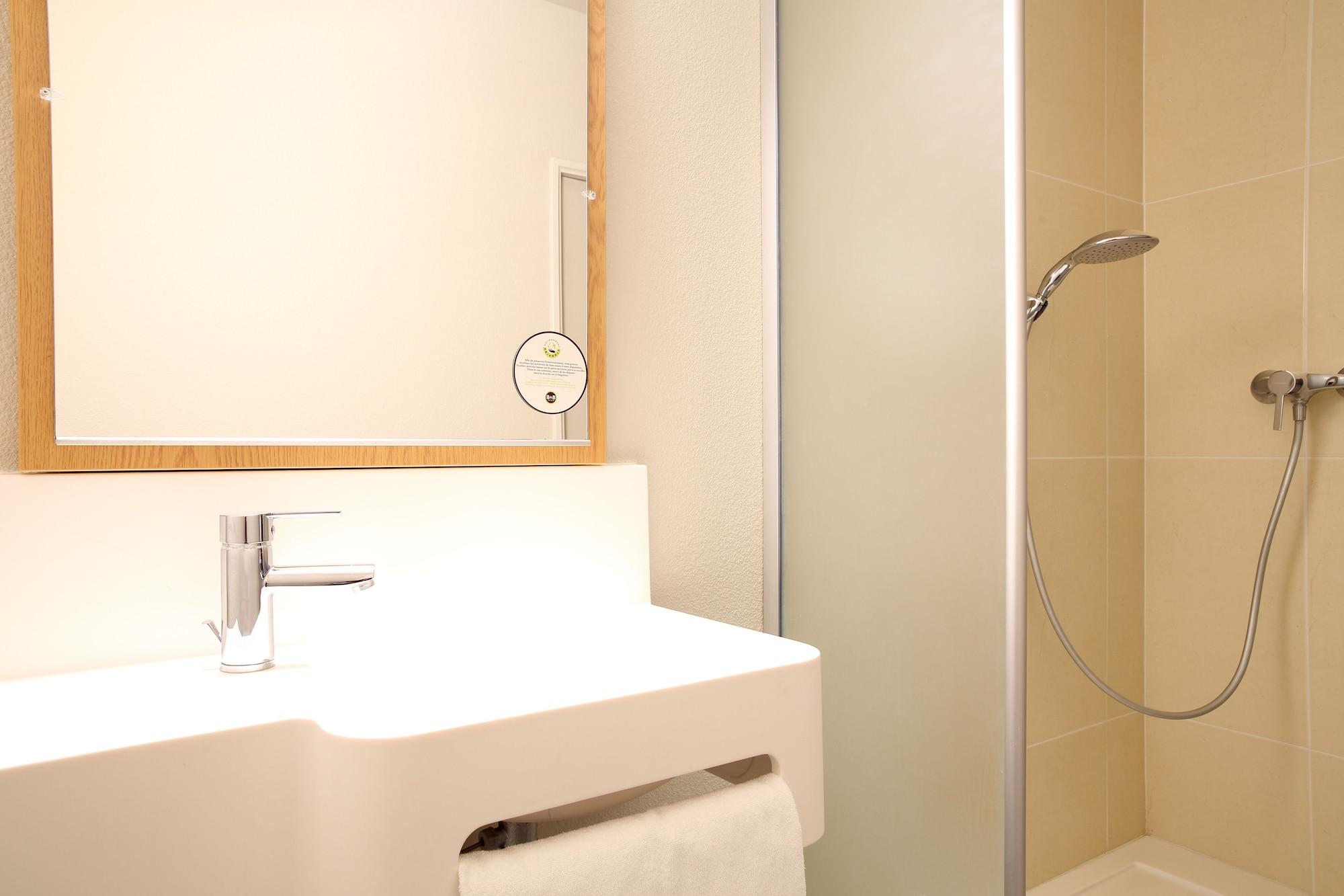 B&B Hotel Montpellier Centre Le Millenaire Экстерьер фото